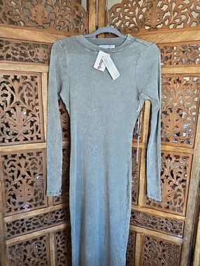 Young Fabulous & Broke Sage Green Long Sleeve Ribbed Midi Dress